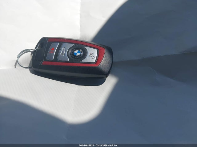 44619621 :رقم المزاد ، WBA8E9G50GNU28672 vin ، 2016 Bmw 328i مزاد بيع