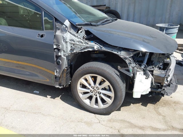 Toyota Corolla Hybrid Le 2024 JTDBCMFE4R3030916 Image 18