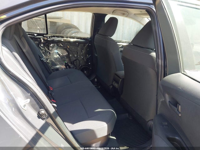 Toyota Corolla Hybrid Le 2024 JTDBCMFE4R3030916 Image 8