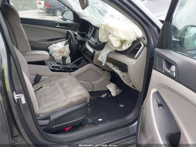 2018 HYUNDAI TUCSON KM8J33A46JU785466 Photo 4