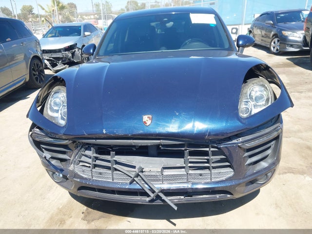 Porsche Macan Sport Edition 2018 WP1AA2A52JLB22297 Image 12