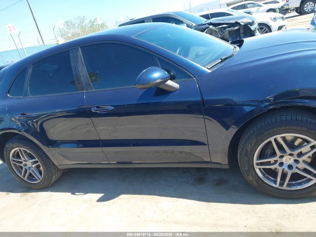 Porsche Macan Sport Edition 2018 WP1AA2A52JLB22297 Image 13