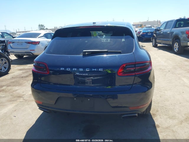 Porsche Macan Sport Edition 2018 WP1AA2A52JLB22297 Image 16