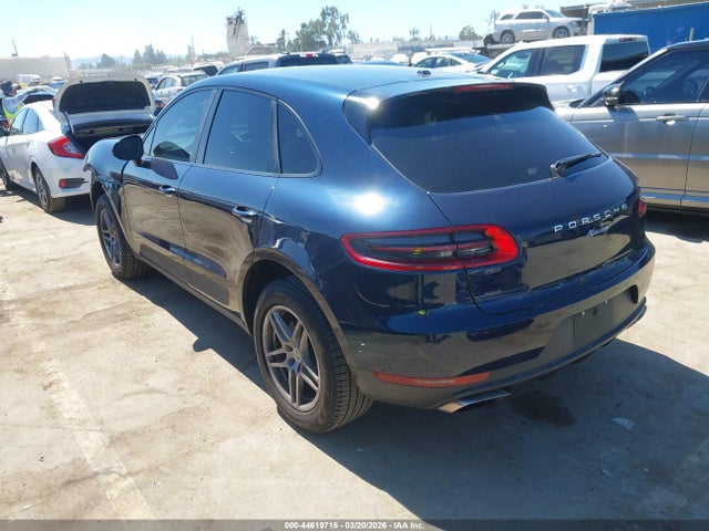 2018 PORSCHE MACAN WP1AA2A52JLB22297 Photo 2