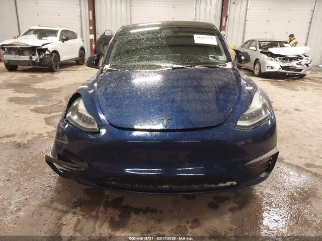 2023 Tesla Model Y Performance Dual Motor All-wheel Drive მანქანა იყიდება აუქციონზე, vin: 7SAYGDEF6PF795895, აუქციონის ნომერი: 44619731