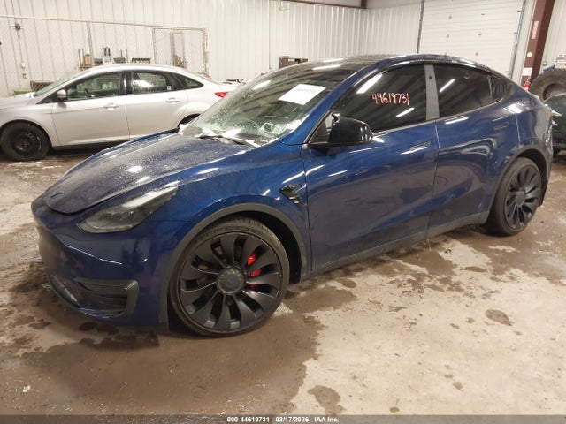2023 Tesla Model Y Performance Dual Motor All-wheel Drive მანქანა იყიდება აუქციონზე, vin: 7SAYGDEF6PF795895, აუქციონის ნომერი: 44619731