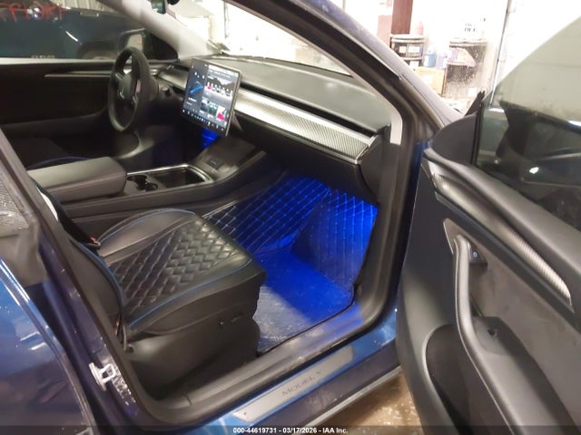 2023 Tesla Model Y Performance Dual Motor All-wheel Drive მანქანა იყიდება აუქციონზე, vin: 7SAYGDEF6PF795895, აუქციონის ნომერი: 44619731