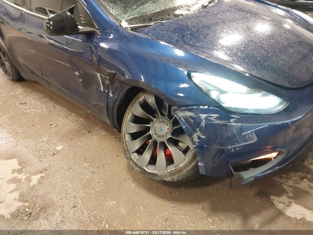 2023 Tesla Model Y Performance Dual Motor All-wheel Drive მანქანა იყიდება აუქციონზე, vin: 7SAYGDEF6PF795895, აუქციონის ნომერი: 44619731