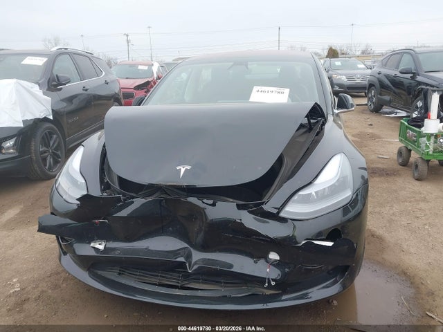 2018 Tesla Model 3 Long Range/mid Range მანქანა იყიდება აუქციონზე, vin: 5YJ3E1EA3JF046396, აუქციონის ნომერი: 44619780
