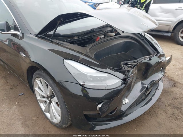 2018 Tesla Model 3 Long Range/mid Range მანქანა იყიდება აუქციონზე, vin: 5YJ3E1EA3JF046396, აუქციონის ნომერი: 44619780