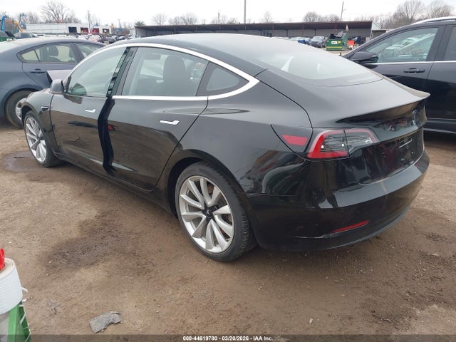 2018 Tesla Model 3 Long Range/mid Range მანქანა იყიდება აუქციონზე, vin: 5YJ3E1EA3JF046396, აუქციონის ნომერი: 44619780
