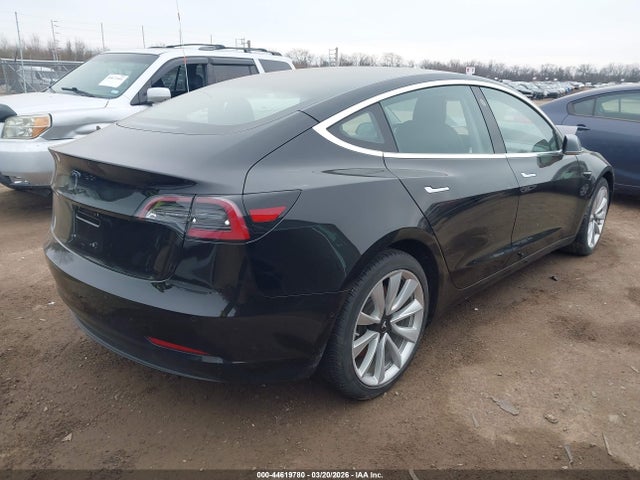 2018 Tesla Model 3 Long Range/mid Range მანქანა იყიდება აუქციონზე, vin: 5YJ3E1EA3JF046396, აუქციონის ნომერი: 44619780