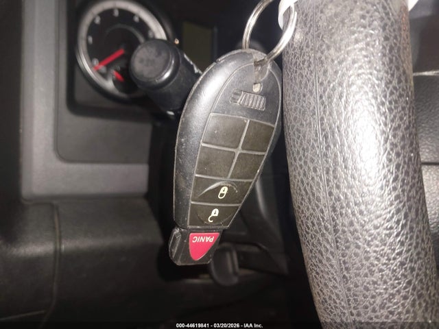 44619841 :رقم المزاد ، 1C6RR6FG9HS591716 vin ، 2017 Ram 1500 Tradesman  4x2 6'4 Box مزاد بيع