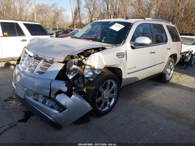 Продажа на аукционе авто 2014 Cadillac Escalade Luxury, vin: 1GYS4BEFXER106989, номер лота: 44619862