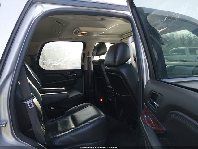 Продажа на аукционе авто 2014 Cadillac Escalade Luxury, vin: 1GYS4BEFXER106989, номер лота: 44619862