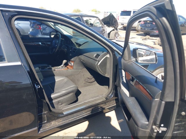 44619868 :رقم المزاد ، WDDGF81X08F191537 vin ، 2008 Mercedes-benz C 300 Luxury 4matic/sport 4matic مزاد بيع