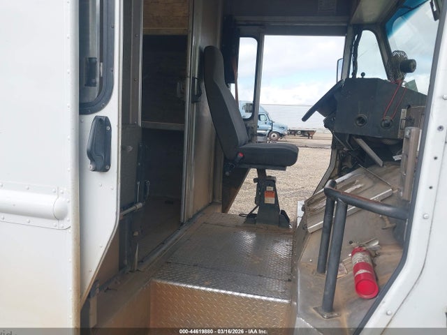 44619880 :رقم المزاد ، 1FC3E4KK0MDC10567 vin ، 2021 Ford Econoline E450 Super Duty Commercial Stripped Chassis مزاد بيع