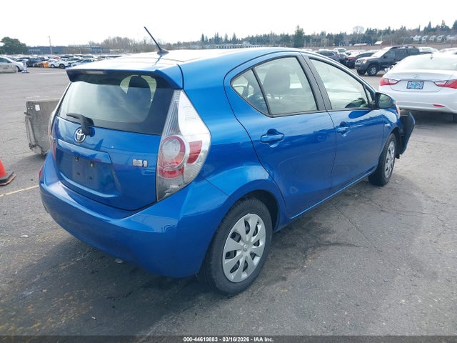 JTDKDTB39E1074539 Toyota Prius C Two