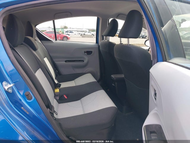 JTDKDTB39E1074539 Toyota Prius C Two
