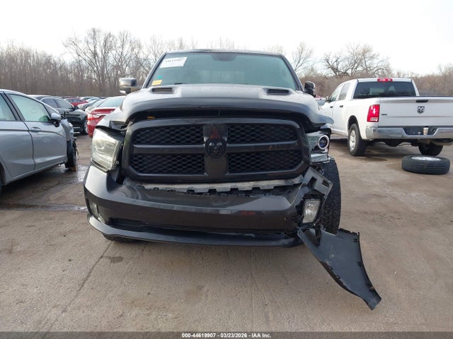 44619907 :رقم المزاد ، 1C6RR7MT7HS621902 vin ، 2017 Ram 1500 Sport مزاد بيع