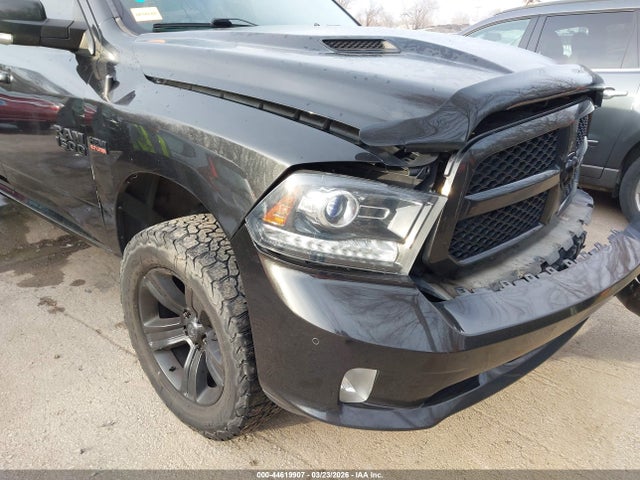 44619907 :رقم المزاد ، 1C6RR7MT7HS621902 vin ، 2017 Ram 1500 Sport مزاد بيع