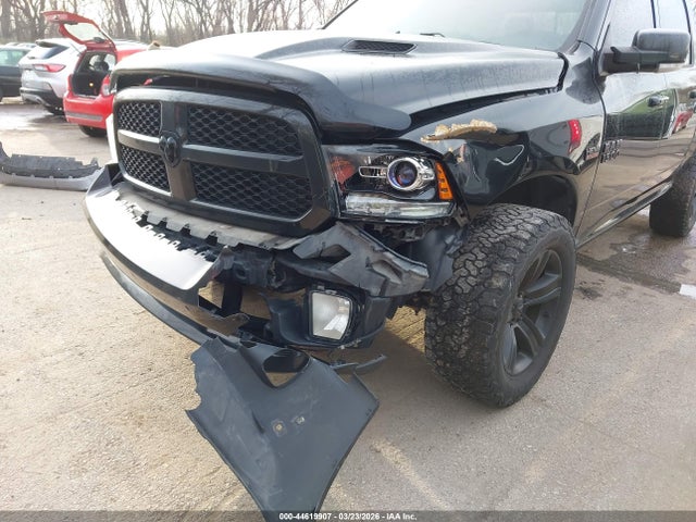 44619907 :رقم المزاد ، 1C6RR7MT7HS621902 vin ، 2017 Ram 1500 Sport مزاد بيع