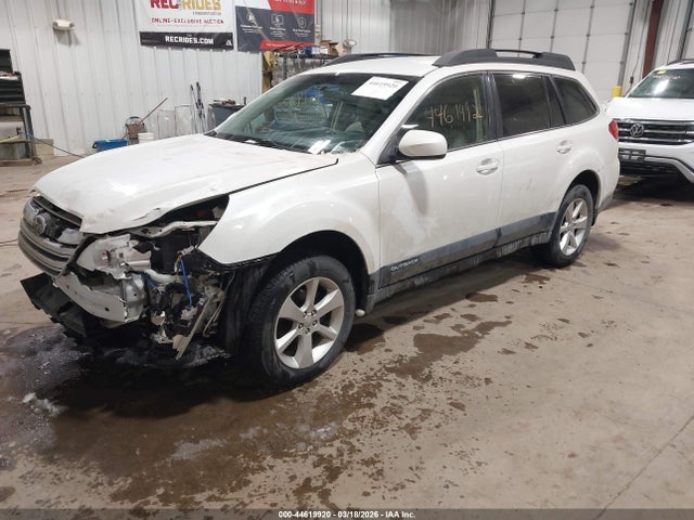 Продаж на аукціоні авто 2014 Subaru Outback 2.5i Premium, vin: 4S4BRCCC3E3215282, номер лоту: 44619920