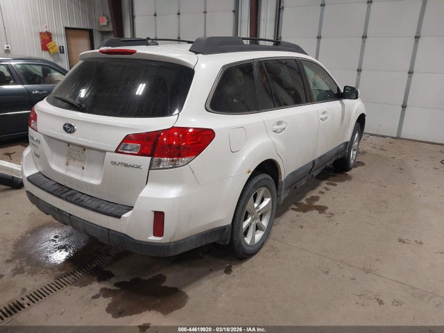 Продаж на аукціоні авто 2014 Subaru Outback 2.5i Premium, vin: 4S4BRCCC3E3215282, номер лоту: 44619920