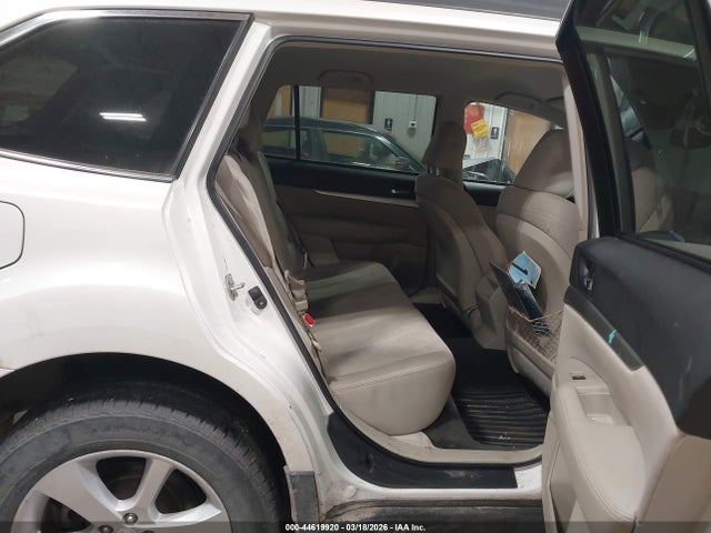 Продаж на аукціоні авто 2014 Subaru Outback 2.5i Premium, vin: 4S4BRCCC3E3215282, номер лоту: 44619920