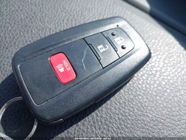 Toyota Prius Two 2018 JTDKBRFU0J3060216 Image 11