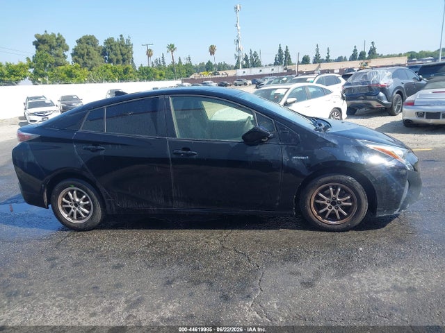 Toyota Prius Two 2018 JTDKBRFU0J3060216 Image 13