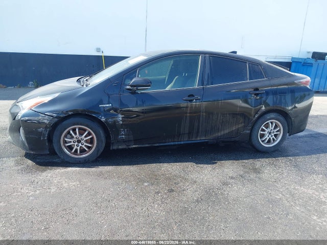 Toyota Prius Two 2018 JTDKBRFU0J3060216 Image 14