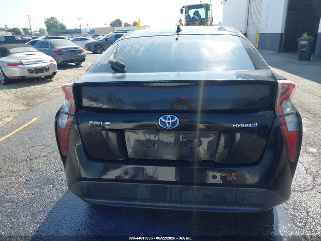 Toyota Prius Two 2018 JTDKBRFU0J3060216 Image 16