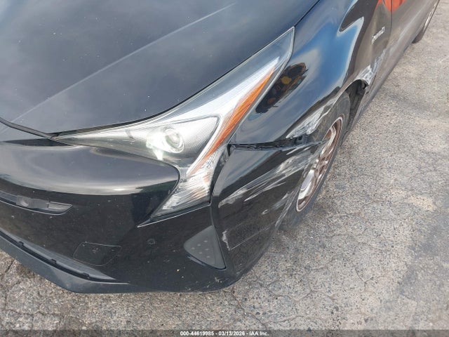 Toyota Prius Two 2018 JTDKBRFU0J3060216 Image 20