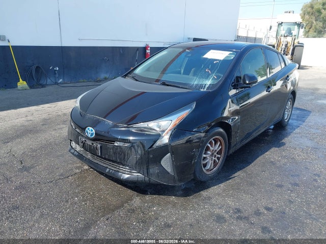 Toyota Prius Two 2018 JTDKBRFU0J3060216 Image 2