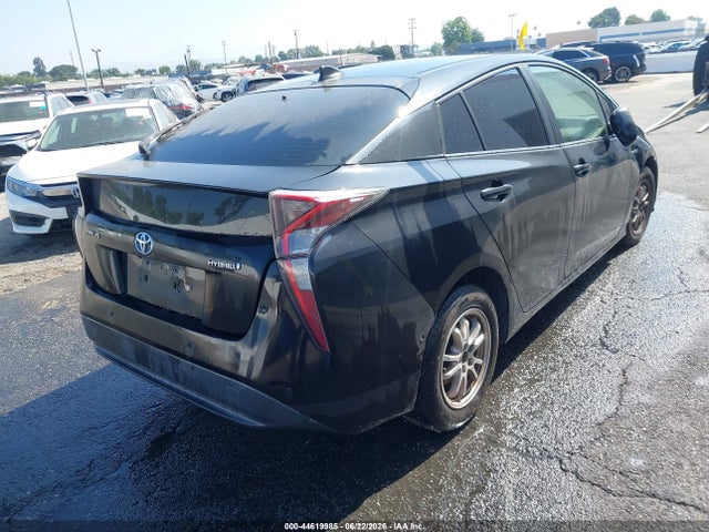 Toyota Prius Two 2018 JTDKBRFU0J3060216 Image 4
