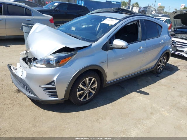 44620012 :رقم المزاد ، JTDKDTB35J1613491 vin ، 2018 Toyota Prius C Two مزاد بيع