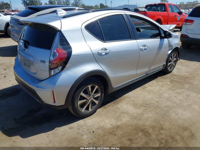 44620012 :رقم المزاد ، JTDKDTB35J1613491 vin ، 2018 Toyota Prius C Two مزاد بيع