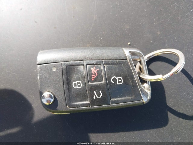 2018 VOLKSWAGEN TIGUAN 3VV3B7AX0JM079312 Photo 10