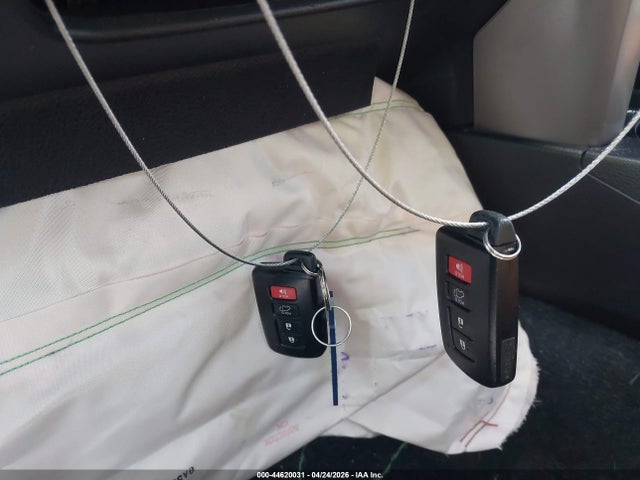 2T3DFREV0HW550587 Toyota Rav4 Limited