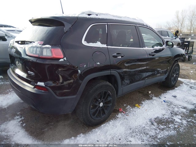 44620038 :رقم المزاد ، 1C4PJMCB4KD141357 vin ، 2019 Jeep Cherokee Latitude 4x4 مزاد بيع