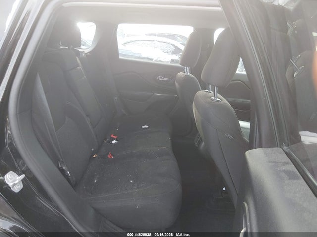 44620038 :رقم المزاد ، 1C4PJMCB4KD141357 vin ، 2019 Jeep Cherokee Latitude 4x4 مزاد بيع