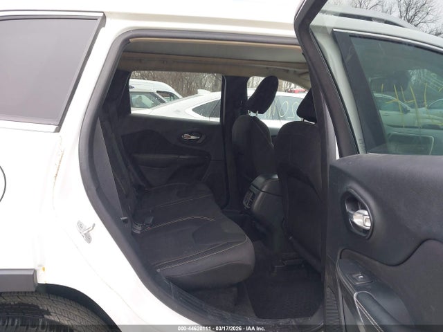 2015 Jeep Cherokee Latitude მანქანა იყიდება აუქციონზე, vin: 1C4PJLCB5FW671566, აუქციონის ნომერი: 44620111
