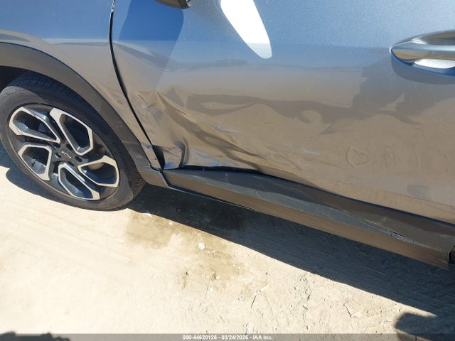 2025 CHEVROLET TRAX KL77LJEP8SC122105 Photo 5