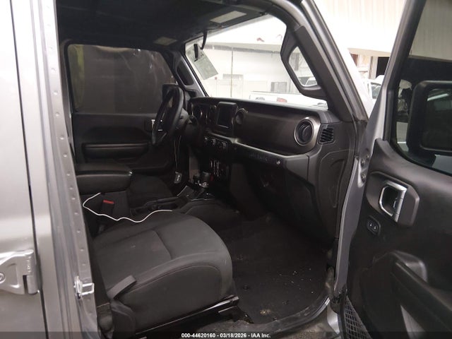 1C4HJXDG2JW246224 Jeep Wrangler Unlimited Sport S 4x4
