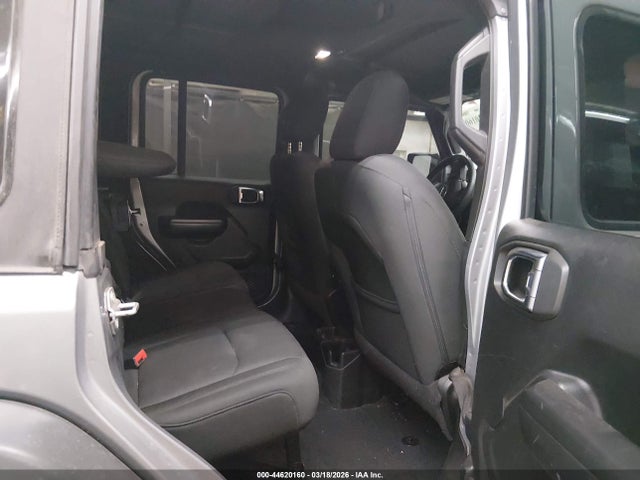 1C4HJXDG2JW246224 Jeep Wrangler Unlimited Sport S 4x4
