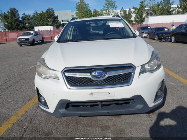 44620174 :رقم المزاد ، JF2GPADC0H8213338 vin ، 2017 Subaru Crosstrek 2.0i Premium مزاد بيع