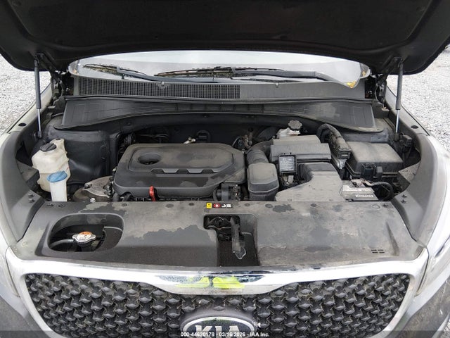 44620178 :رقم المزاد ، 5XYPGDA30GG170681 vin ، 2016 Kia Sorento 2.4l Lx مزاد بيع