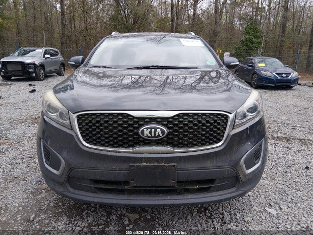 44620178 :رقم المزاد ، 5XYPGDA30GG170681 vin ، 2016 Kia Sorento 2.4l Lx مزاد بيع