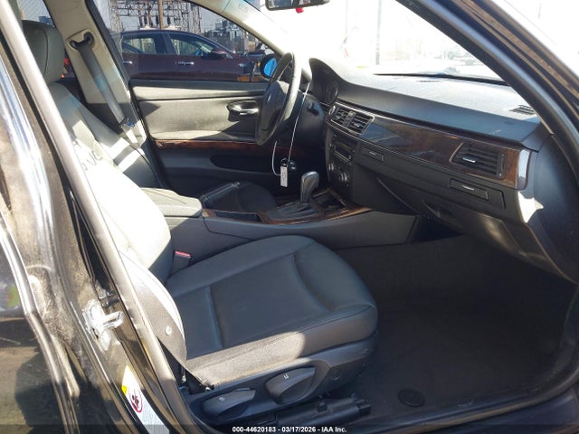 2007 Bmw 328i მანქანა იყიდება აუქციონზე, vin: WBAVA33537KX81880, აუქციონის ნომერი: 44620183